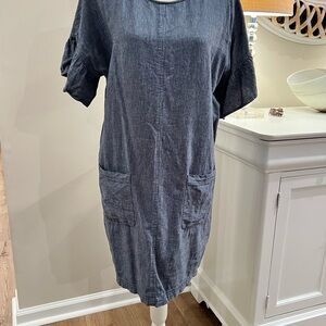 Vince Camuto Blue midi dress with pockets